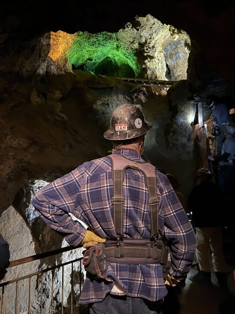 inside smuggler mine in apsen